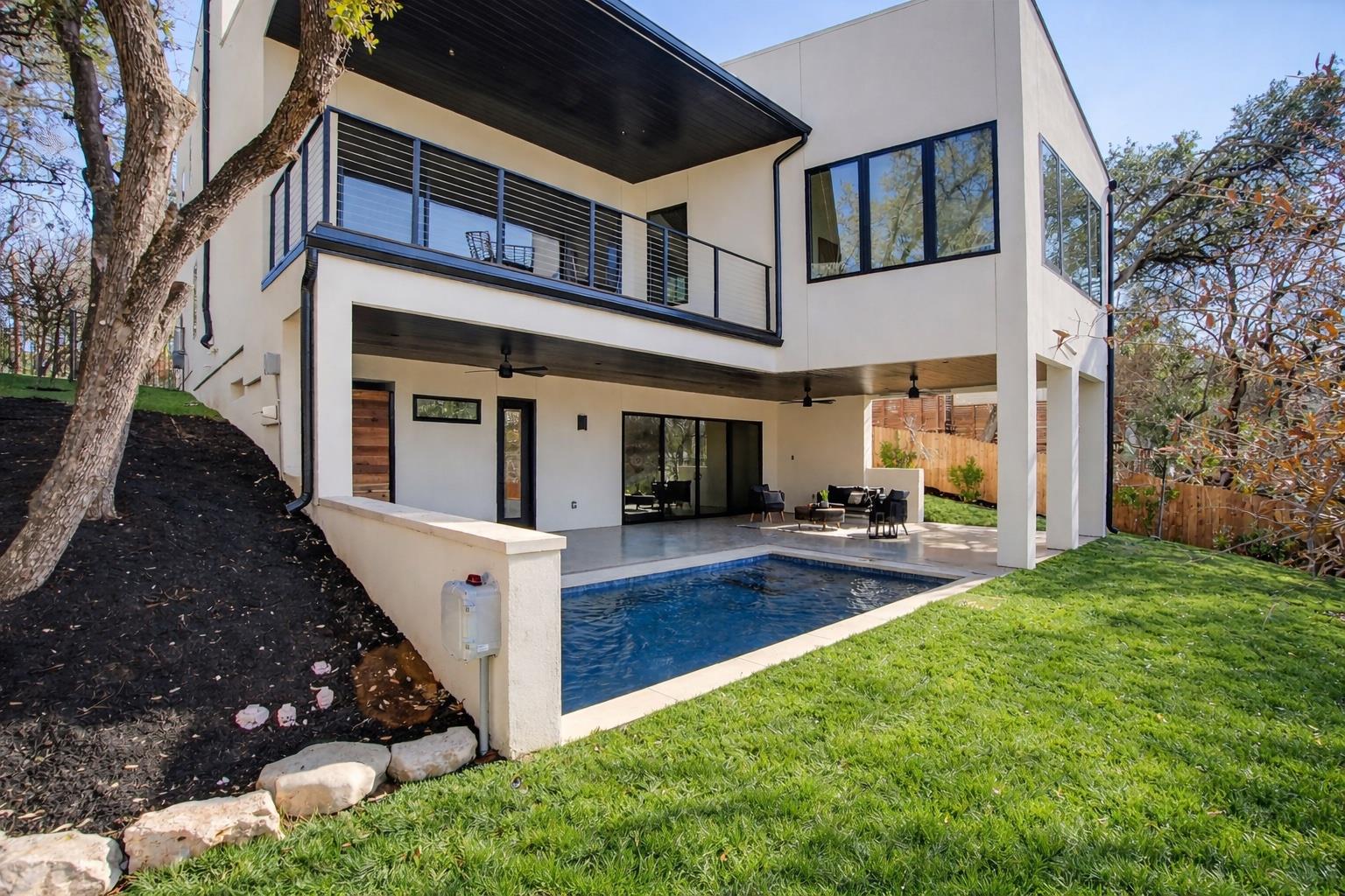 434 Brady Ln, West Lake Hills, TX 78746