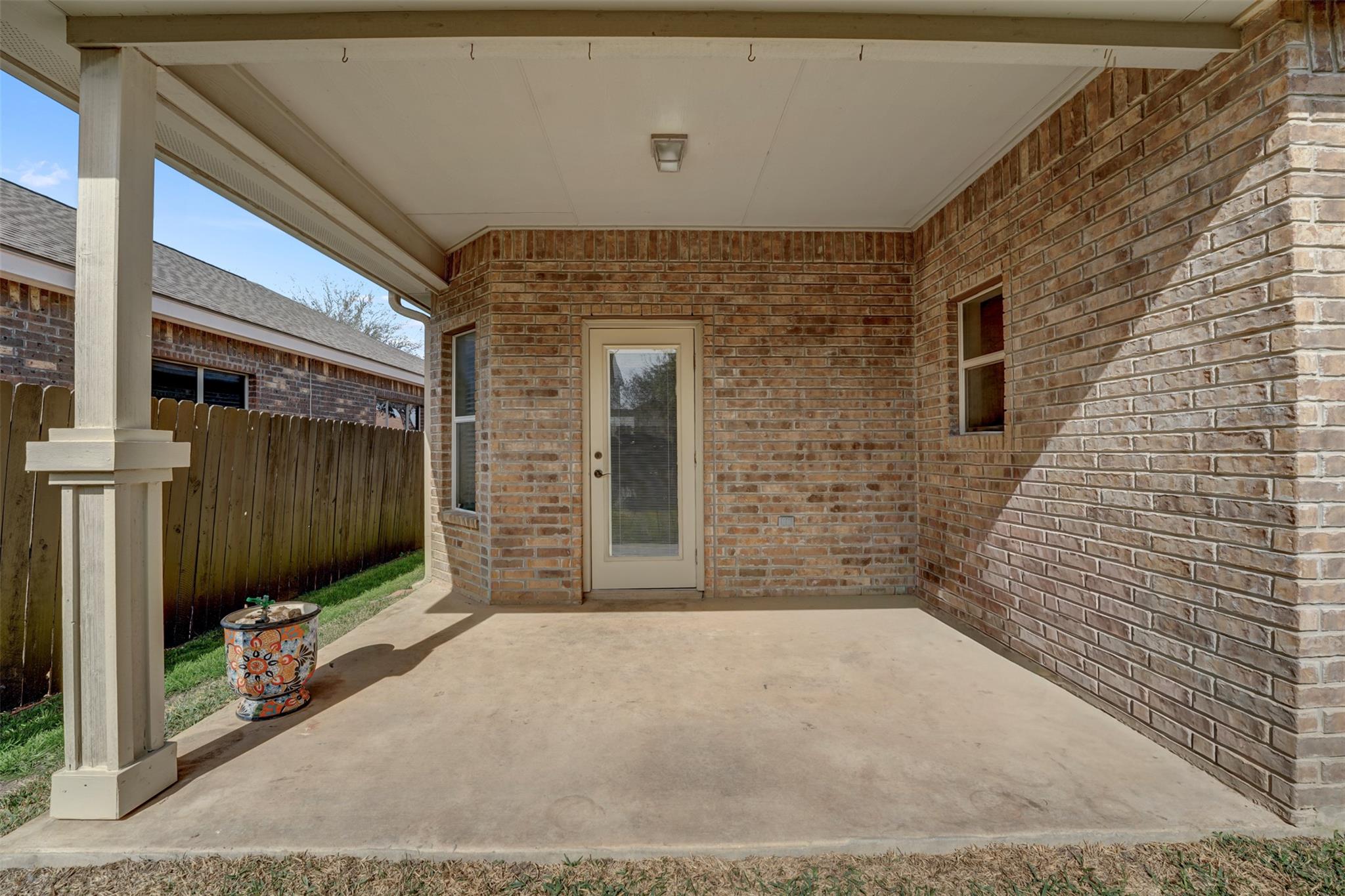 10506 Corvey Ln, Helotes, TX 78023