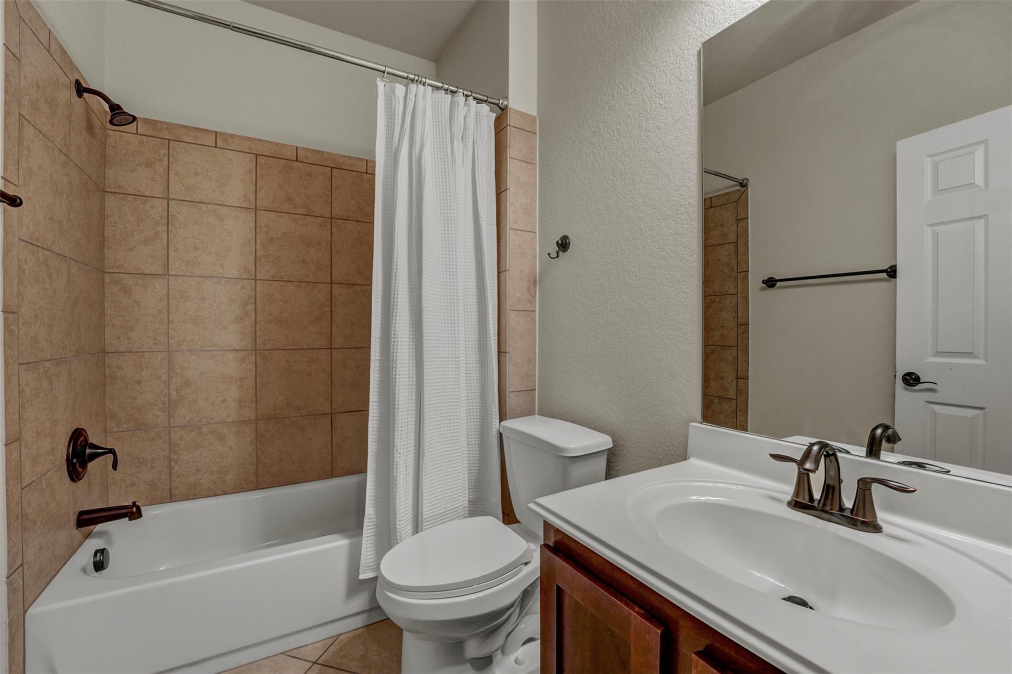 10506 Corvey Ln, Helotes, TX 78023