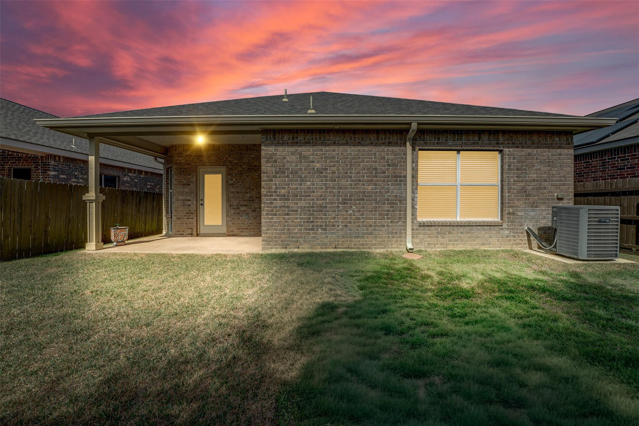 10506 Corvey Ln, Helotes, TX 78023