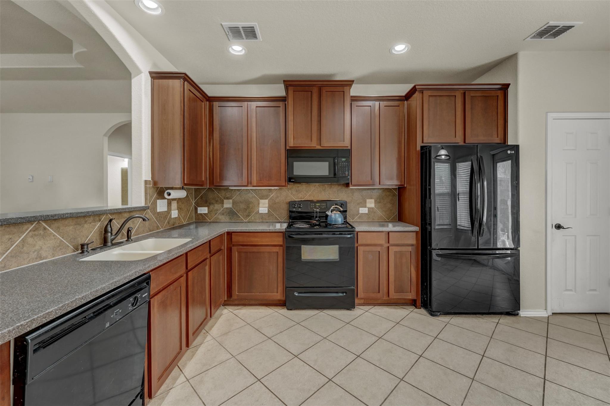 10506 Corvey Ln, Helotes, TX 78023