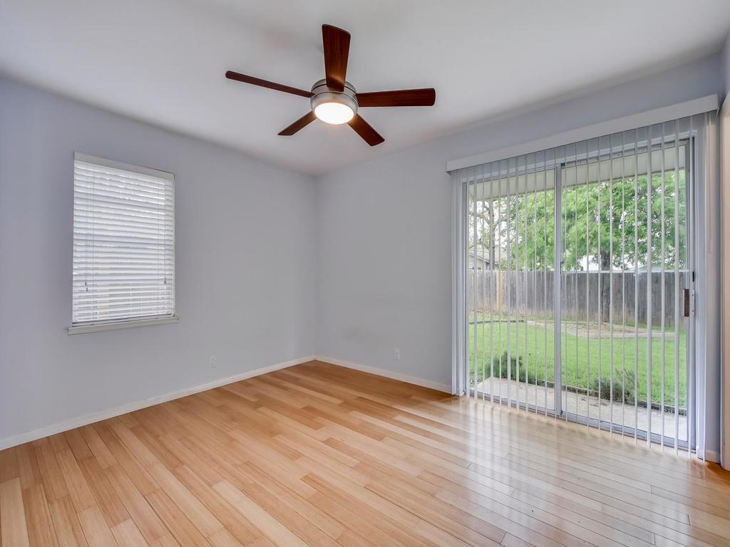 8208 Stillwood Ln, Austin, TX 78757