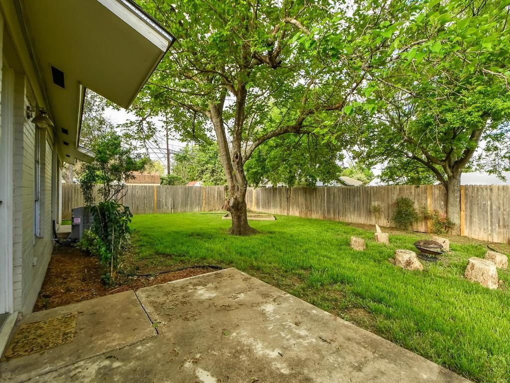 8208 Stillwood Ln, Austin, TX 78757