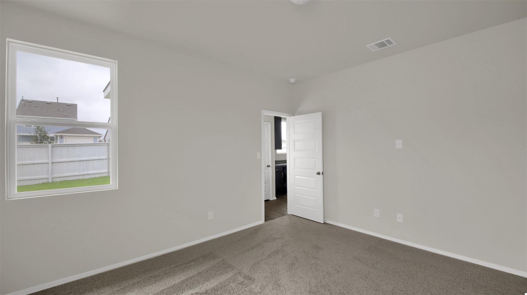 126 Huckleberry Ln, Elgin, TX 78621