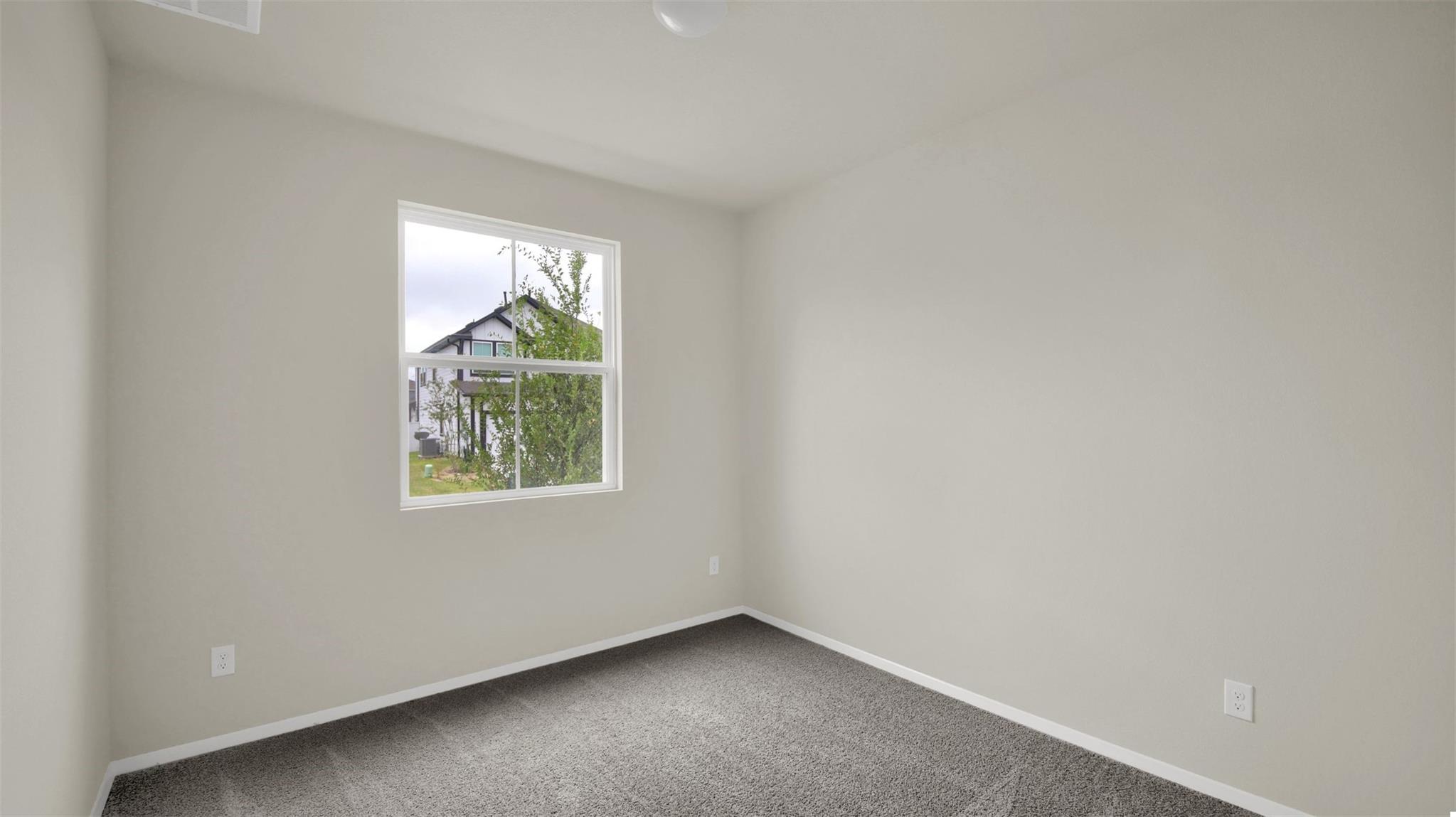 126 Huckleberry Ln, Elgin, TX 78621