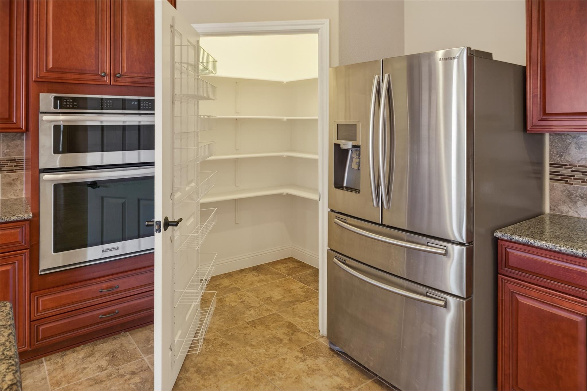 602 Davis Mountain Cir, Georgetown, TX 78633