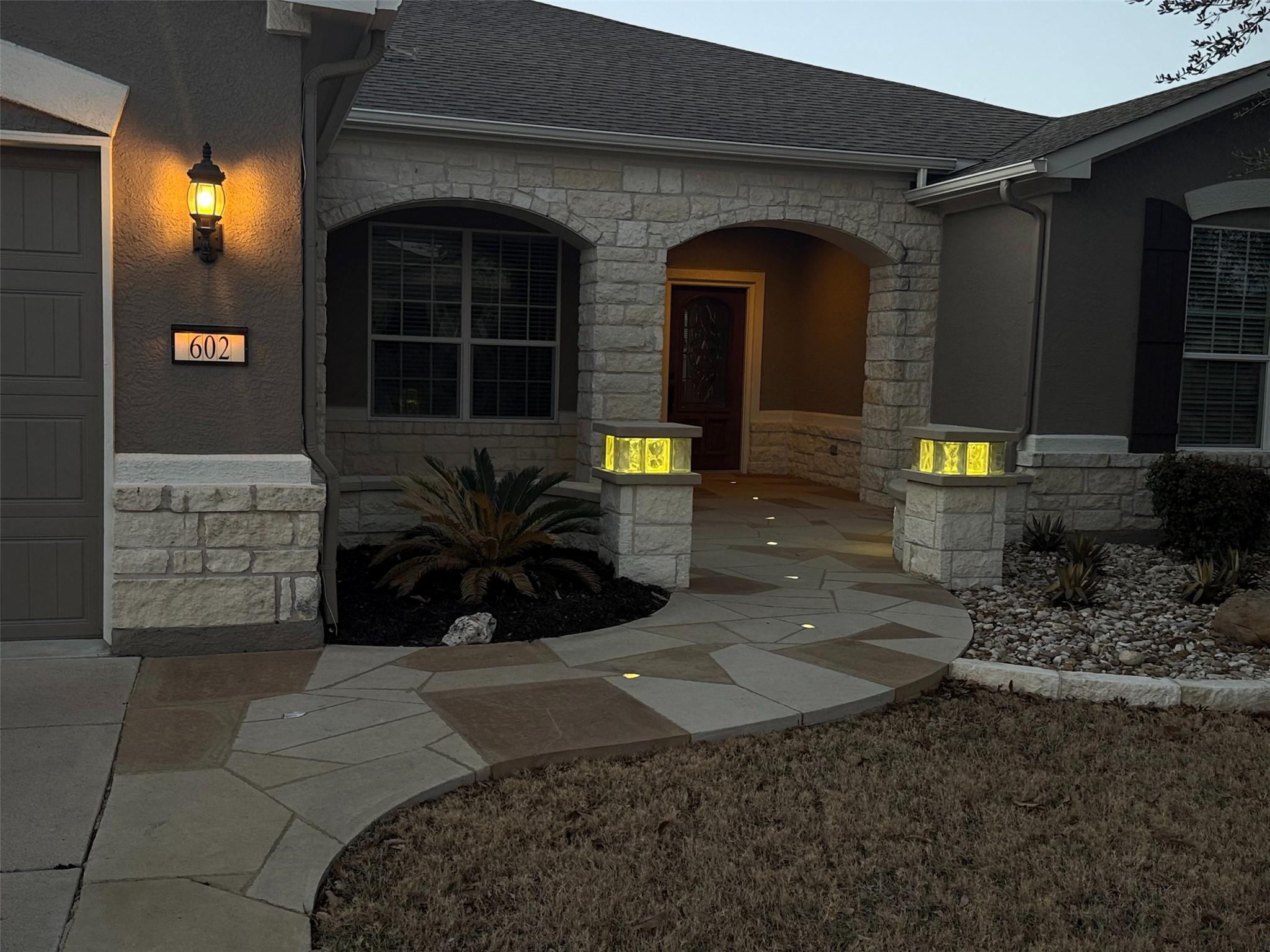 602 Davis Mountain Cir, Georgetown, TX 78633