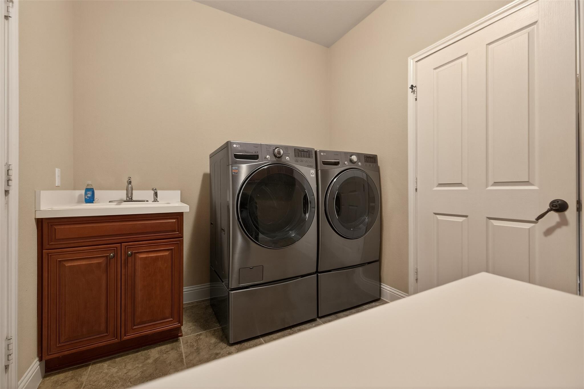 602 Davis Mountain Cir, Georgetown, TX 78633