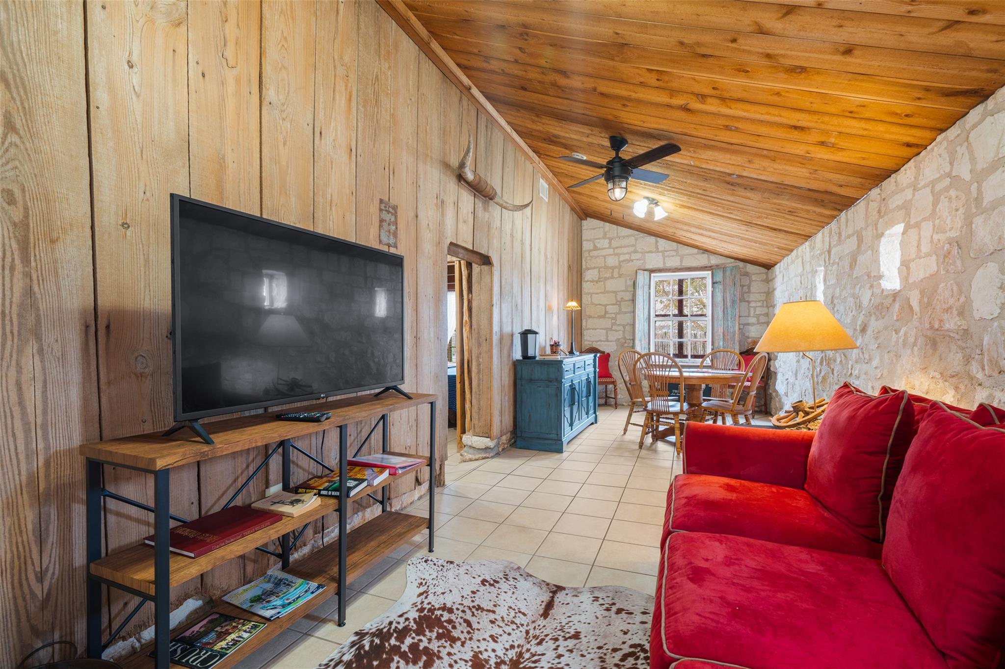 3499 W Us Highway 290, Fredericksburg, TX 78624