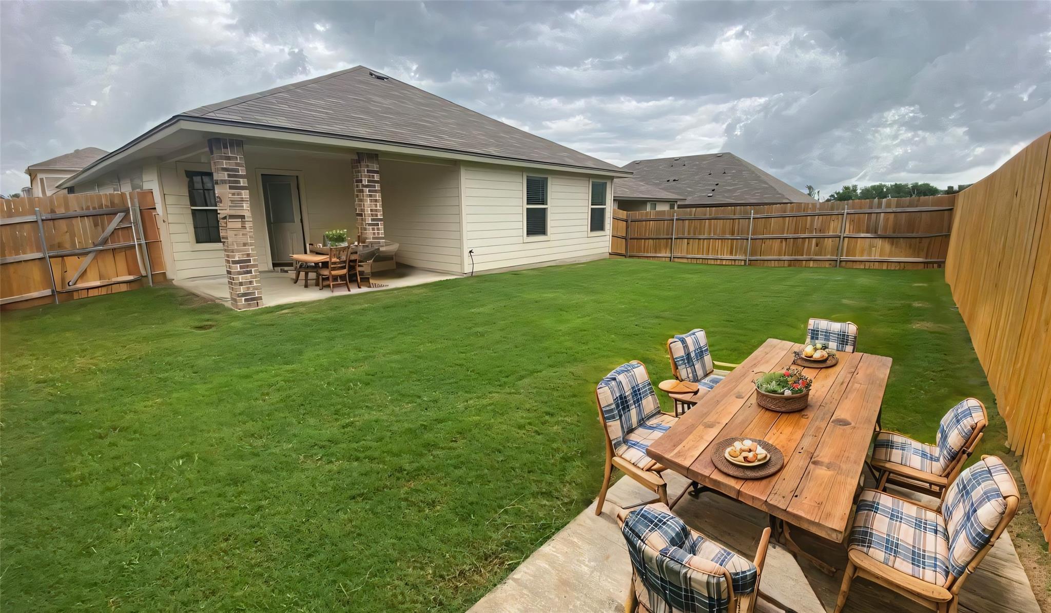 172 Onna St, Taylor, TX 76574