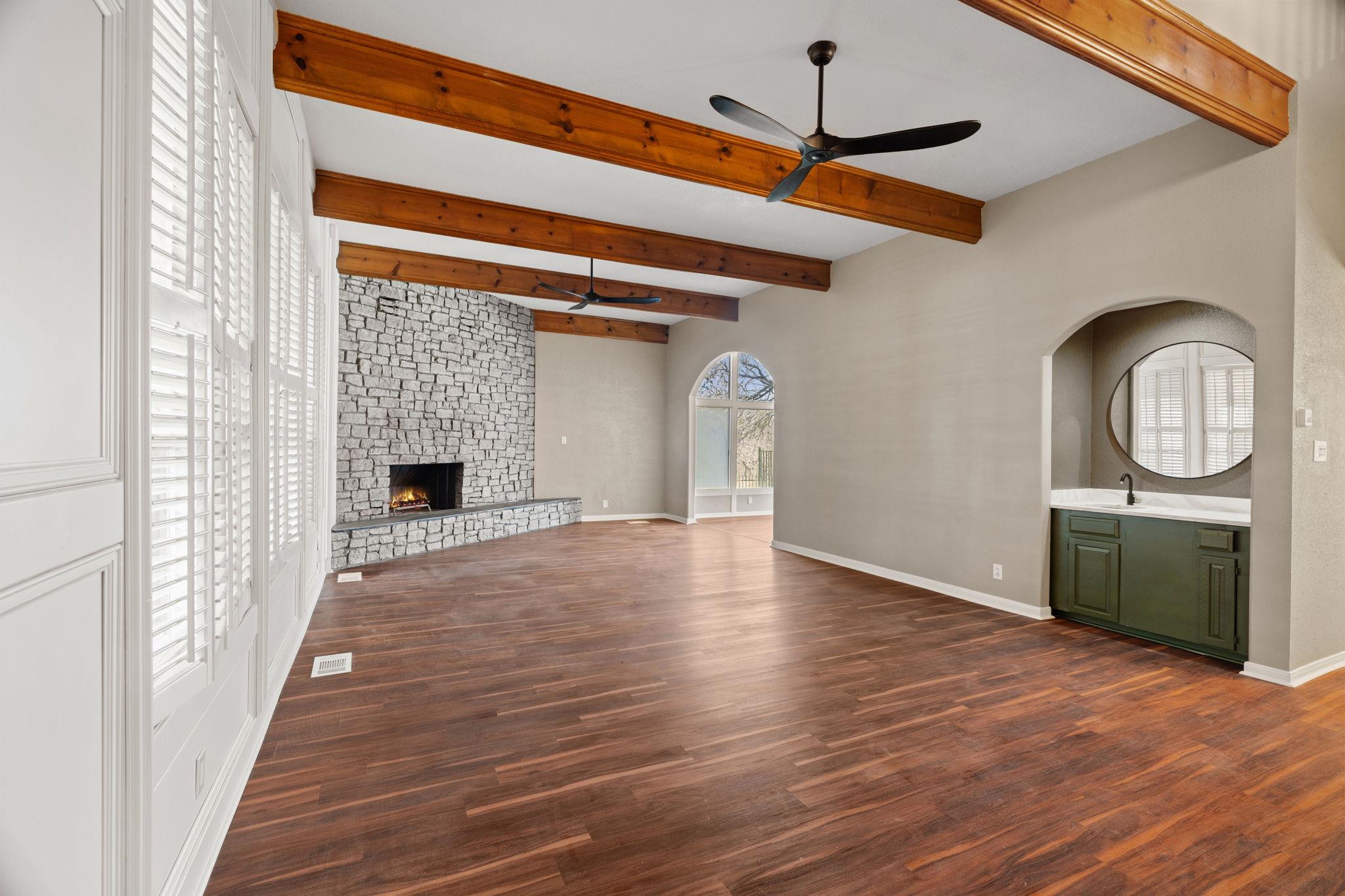 207 Free Rein # 1, Horseshoe Bay, TX 78657