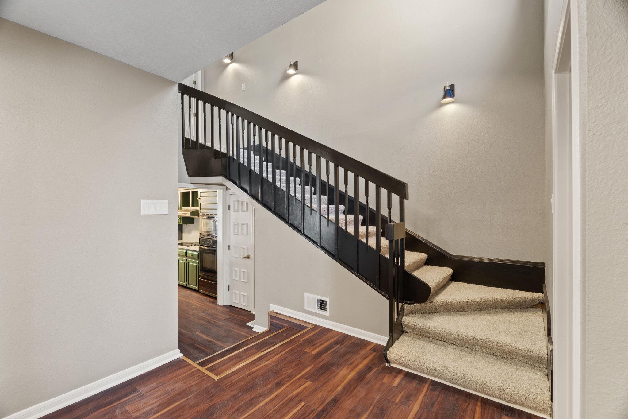 207 Free Rein # 1, Horseshoe Bay, TX 78657