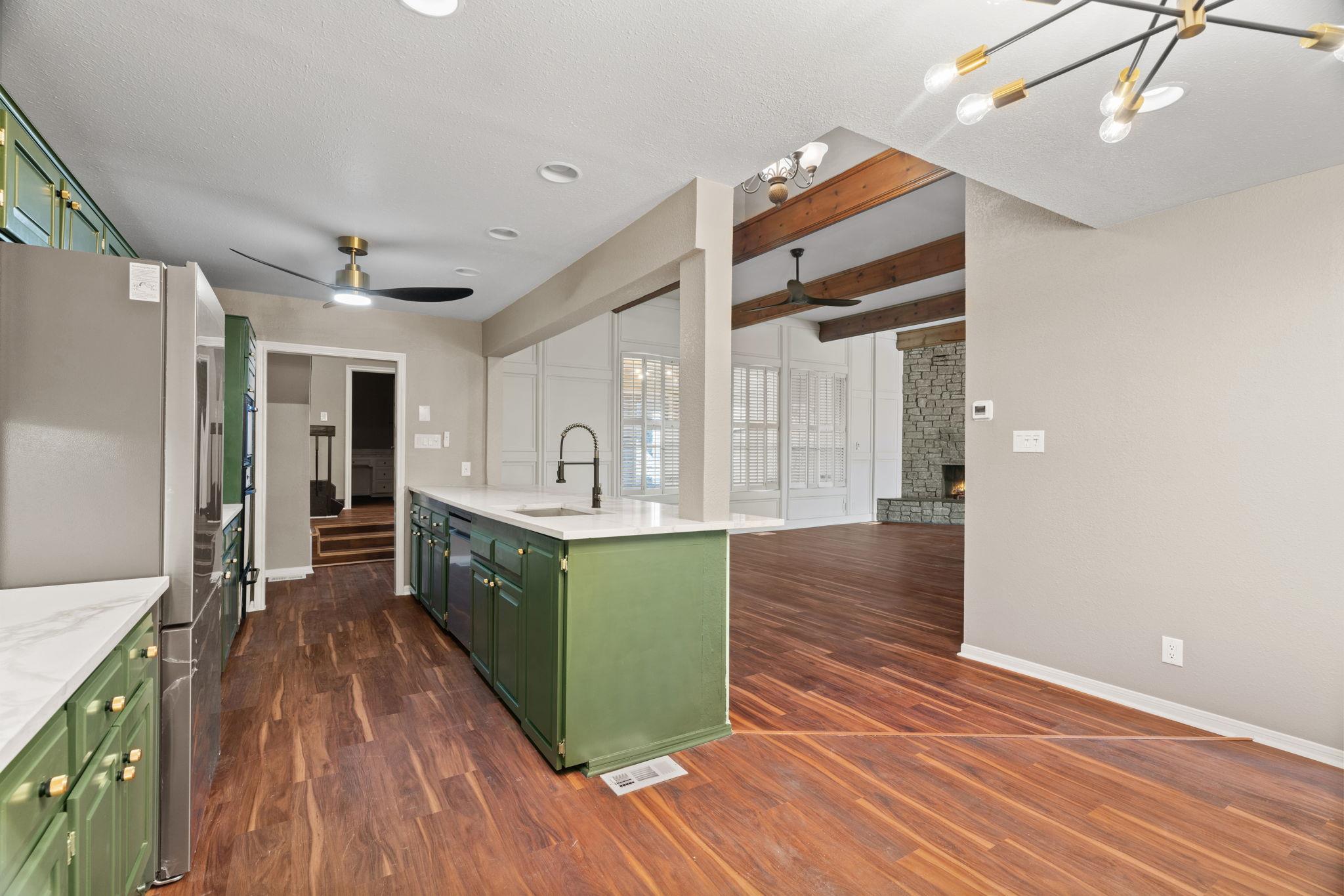 207 Free Rein # 1, Horseshoe Bay, TX 78657