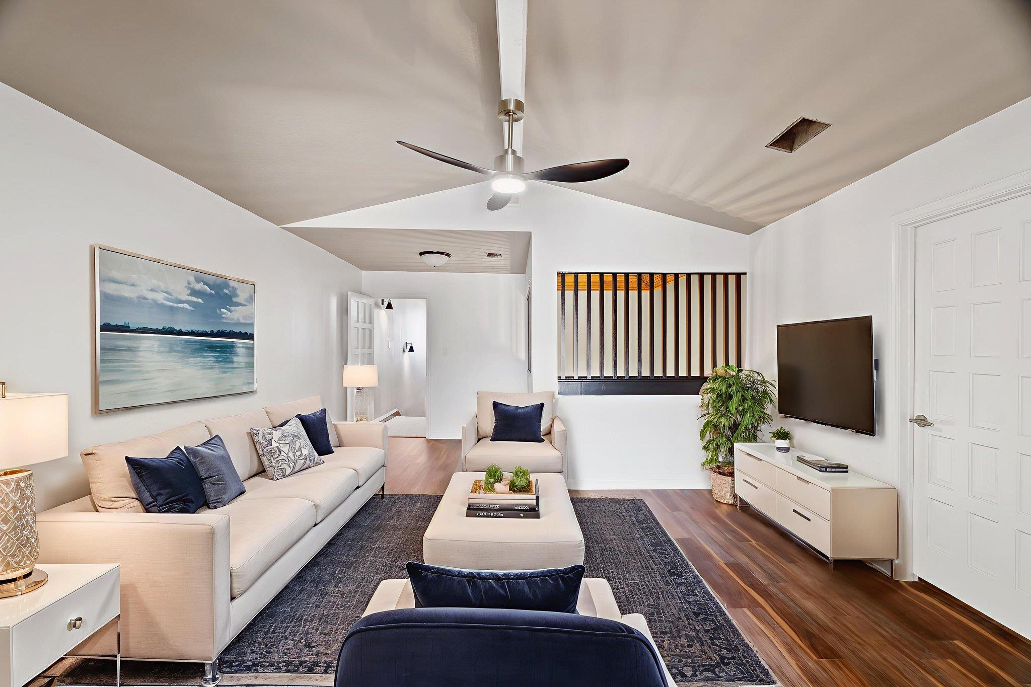 207 Free Rein # 1, Horseshoe Bay, TX 78657