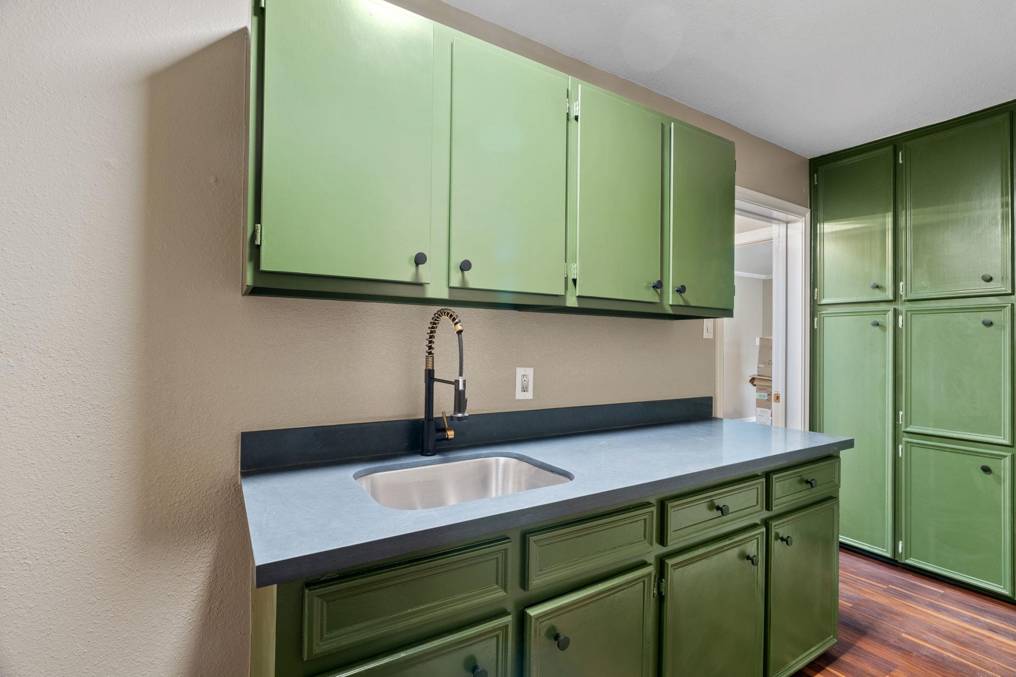 207 Free Rein # 1, Horseshoe Bay, TX 78657