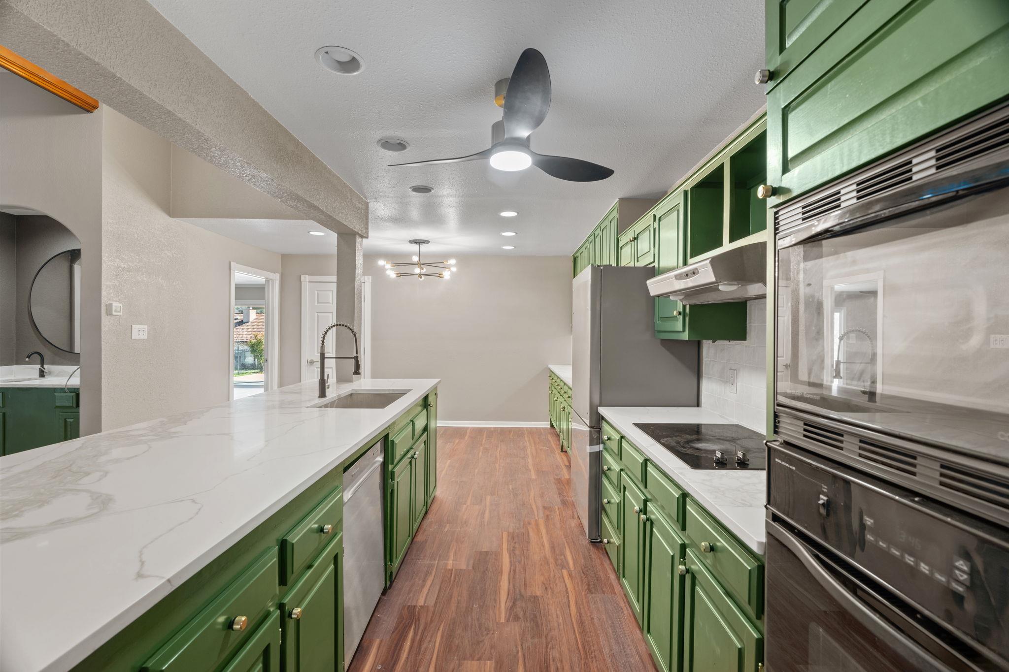 207 Free Rein # 1, Horseshoe Bay, TX 78657