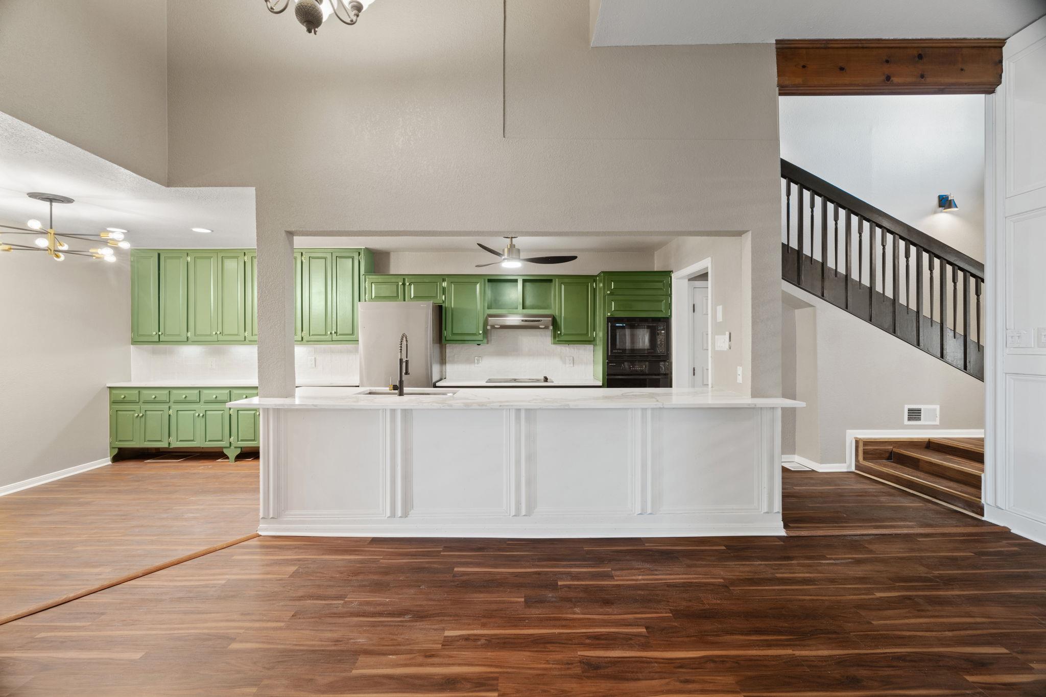 207 Free Rein # 1, Horseshoe Bay, TX 78657