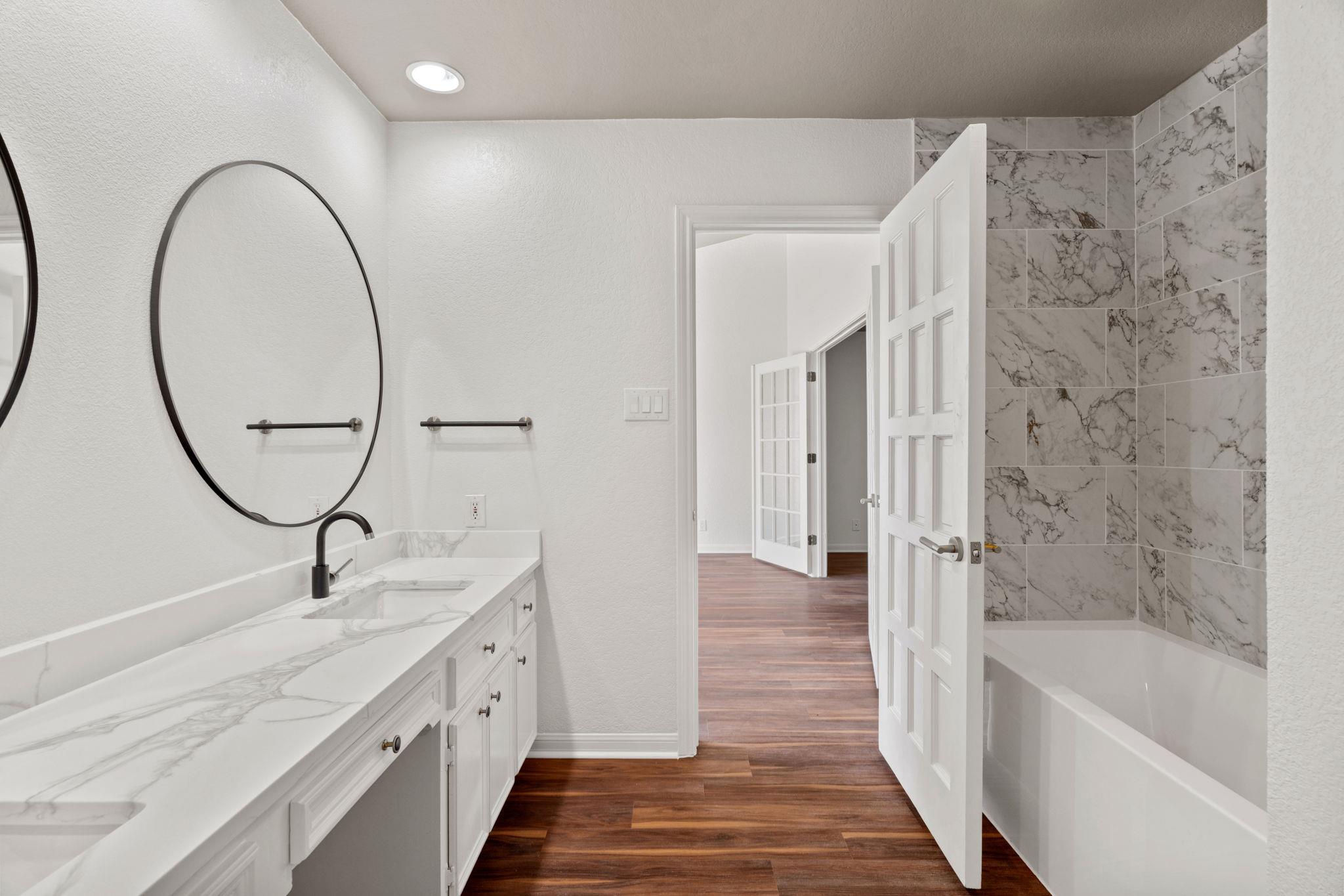 207 Free Rein # 1, Horseshoe Bay, TX 78657