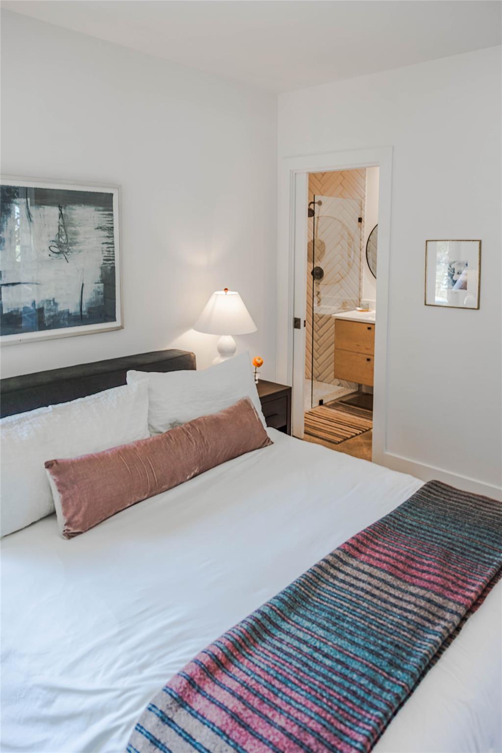 23924 MILESTONE Rd, Spicewood, TX 78669