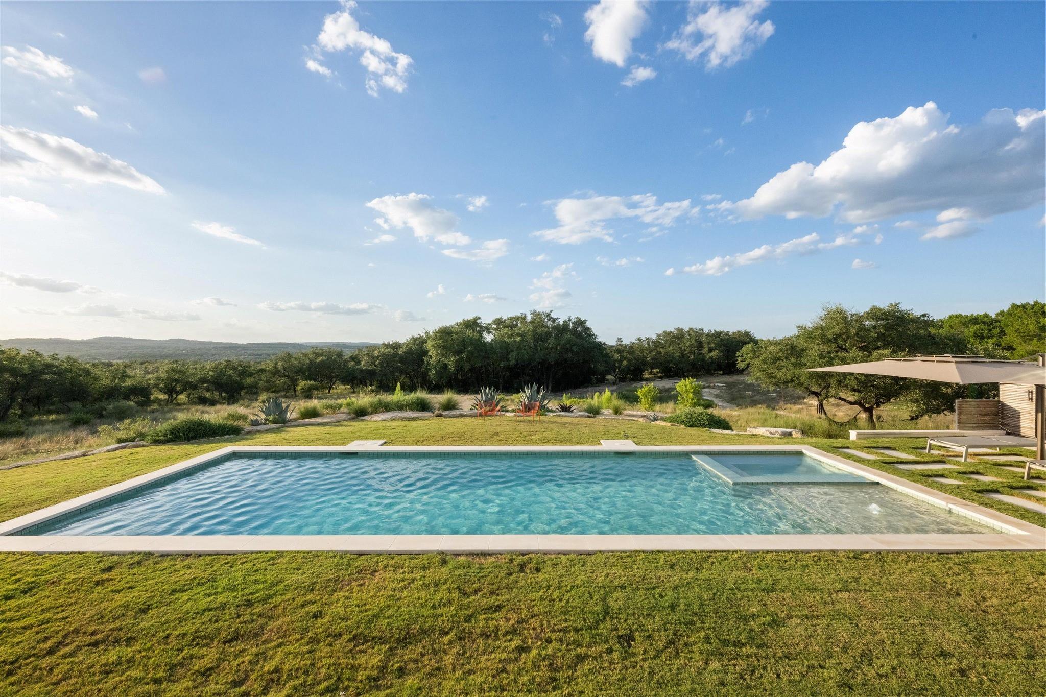 23924 MILESTONE Rd, Spicewood, TX 78669