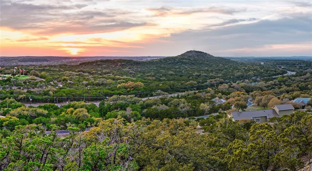 86 Champions Cir, Wimberley, TX 78676