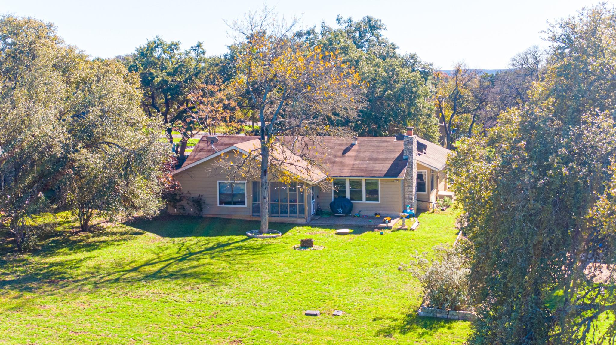 86 Champions Cir, Wimberley, TX 78676
