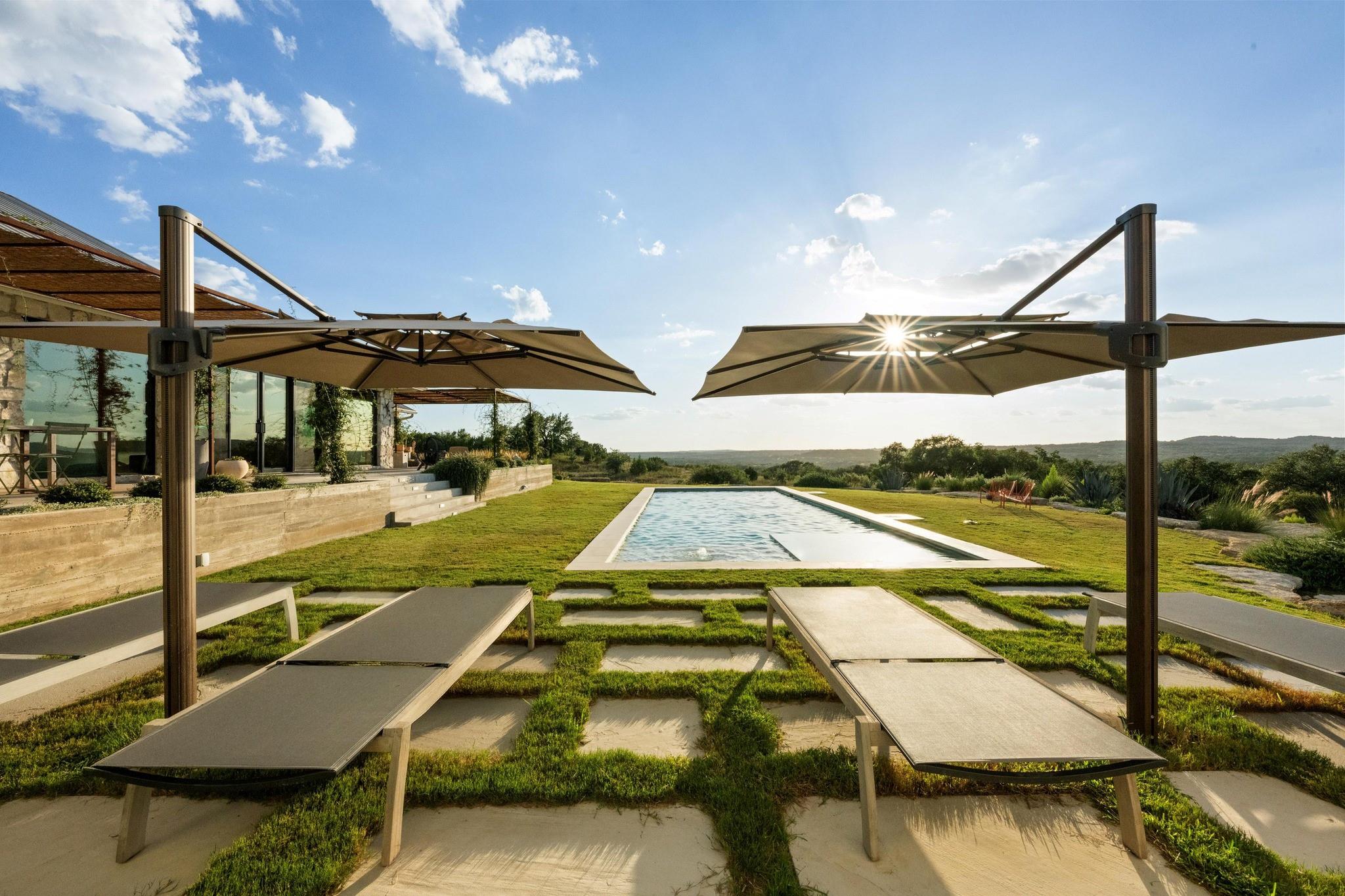 23924 MILESTONE Rd, Spicewood, TX 78669