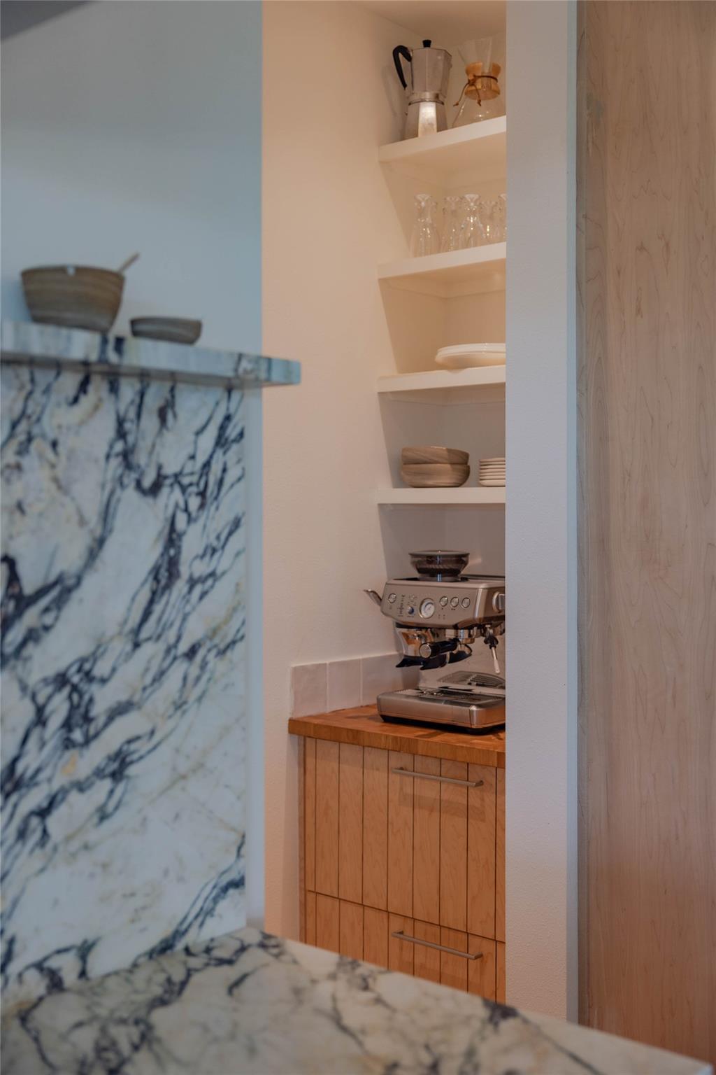 23924 MILESTONE Rd, Spicewood, TX 78669