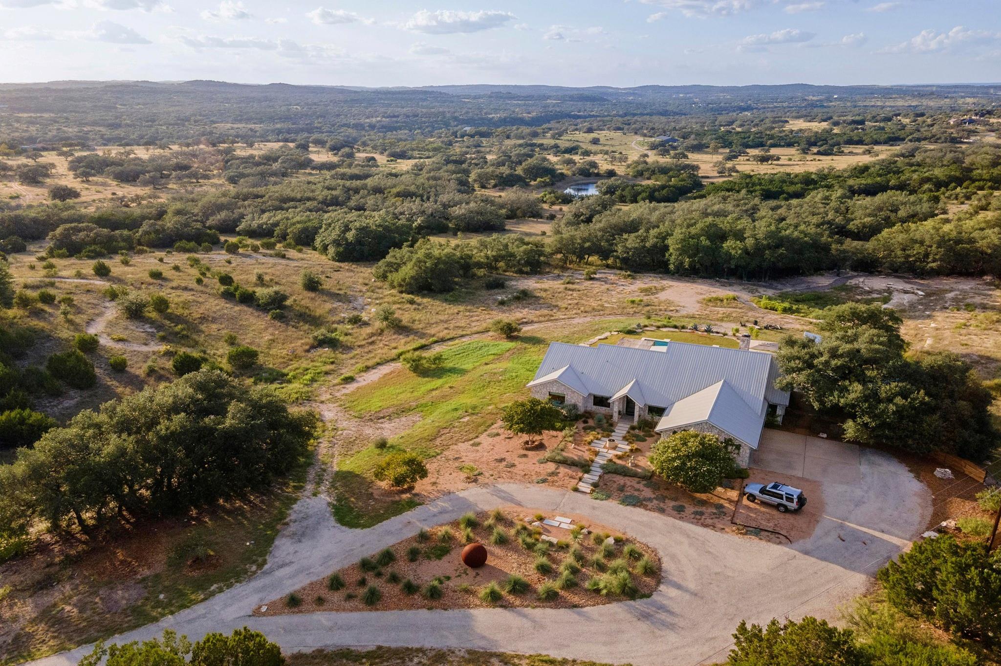 23924 MILESTONE Rd, Spicewood, TX 78669