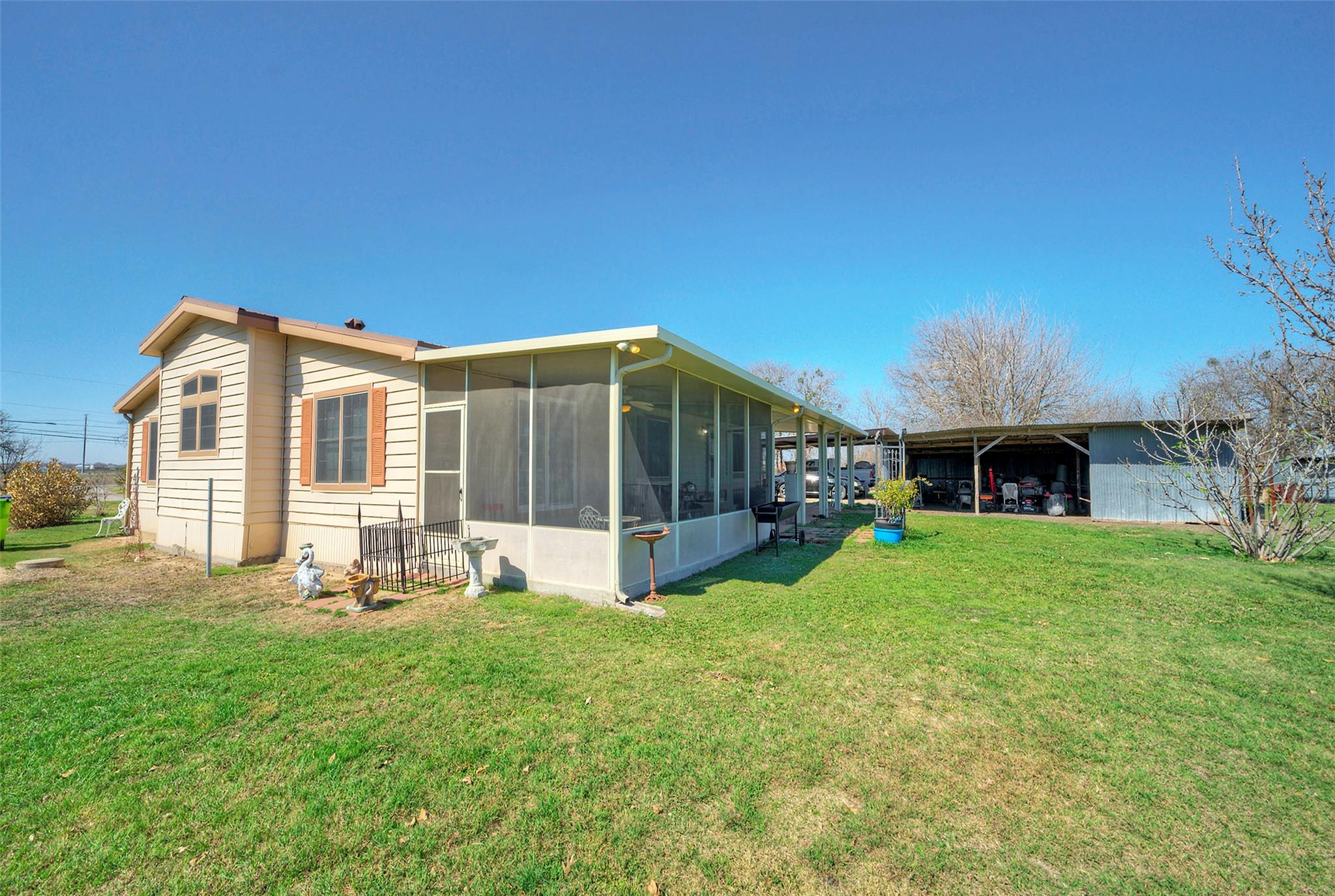 901 County Road 134 Rd, Hutto, TX 78634