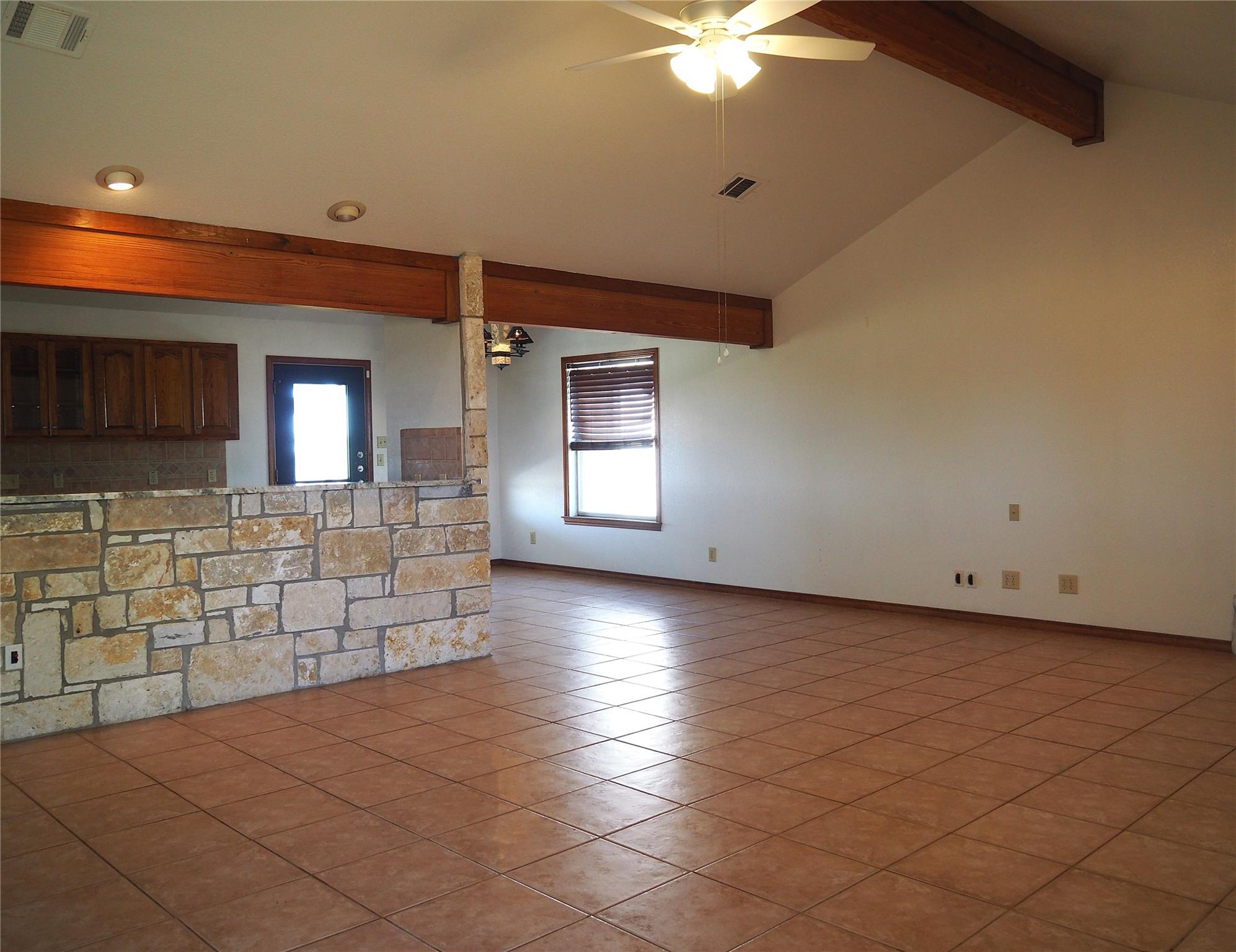 2200 N County Road 122, Round Rock, TX 78665