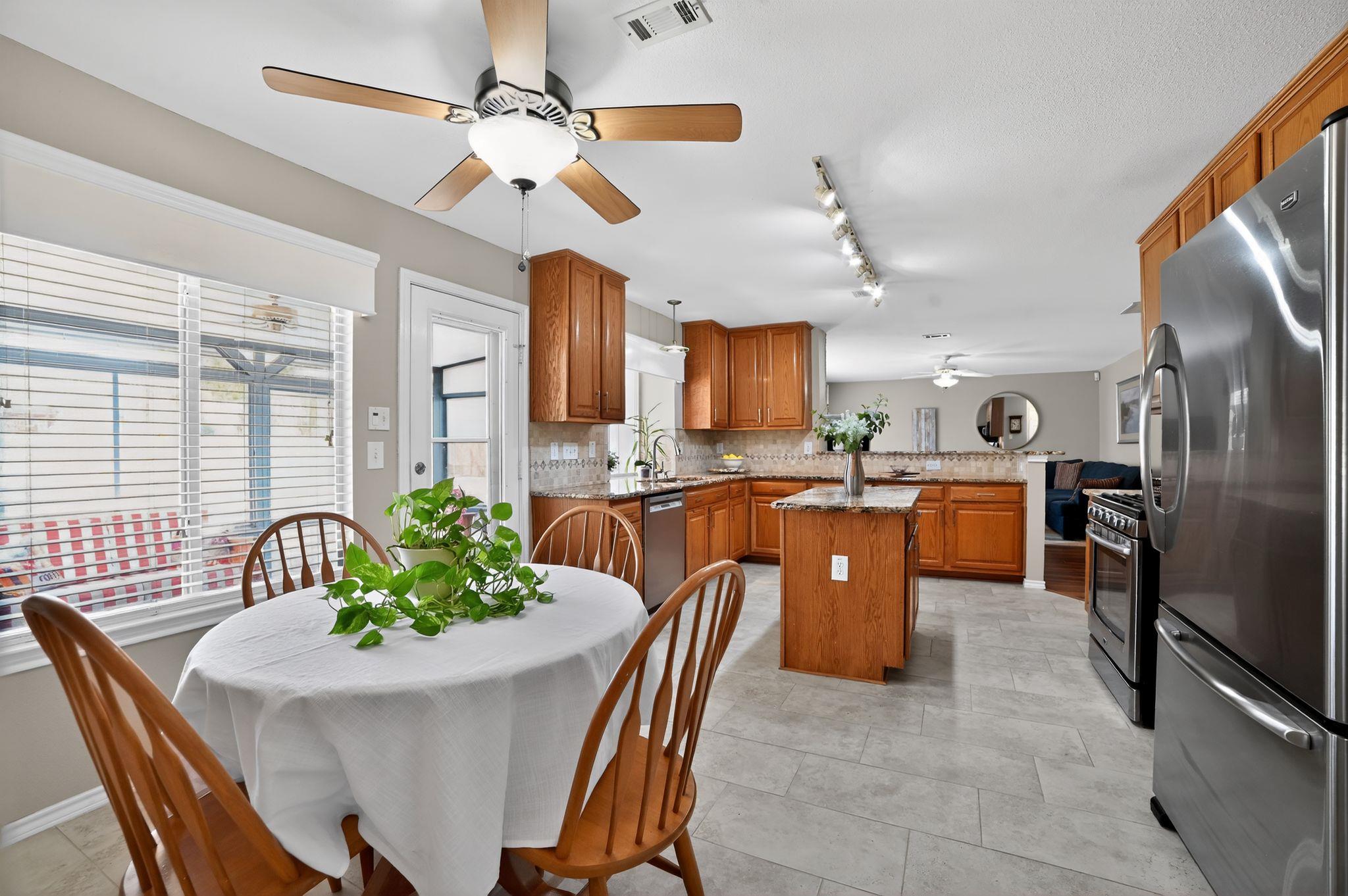 1603 Woods Blvd, Round Rock, TX 78681