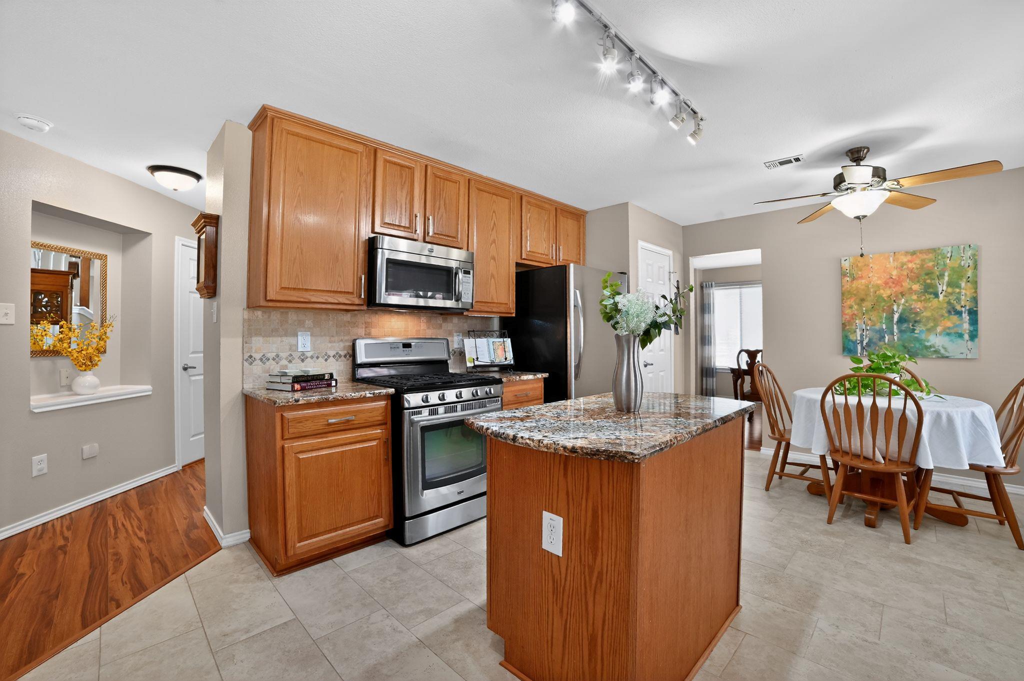 1603 Woods Blvd, Round Rock, TX 78681