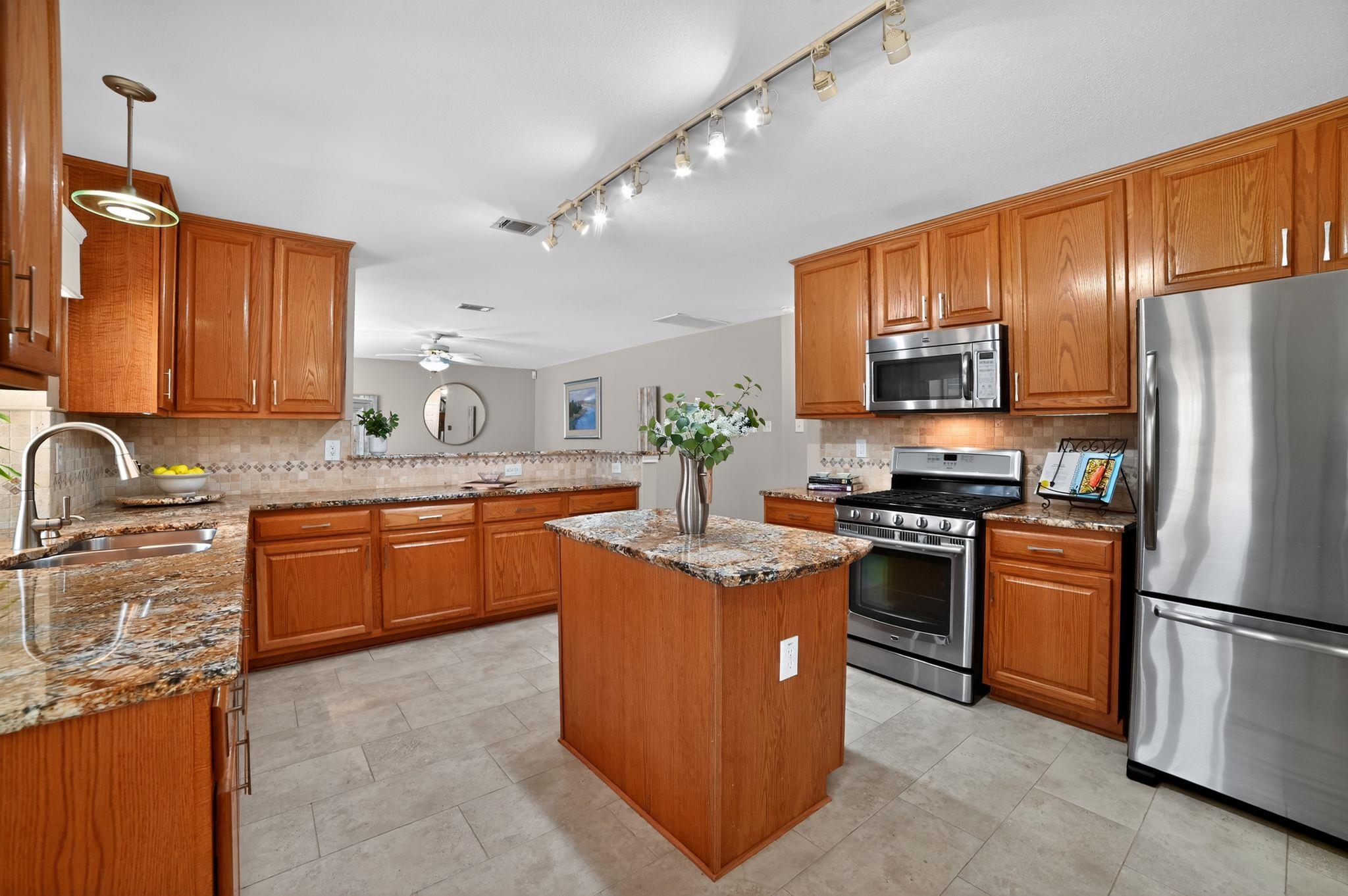 1603 Woods Blvd, Round Rock, TX 78681