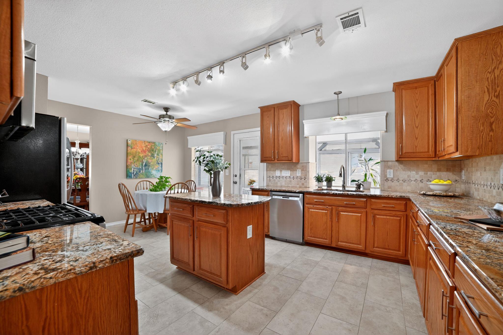 1603 Woods Blvd, Round Rock, TX 78681