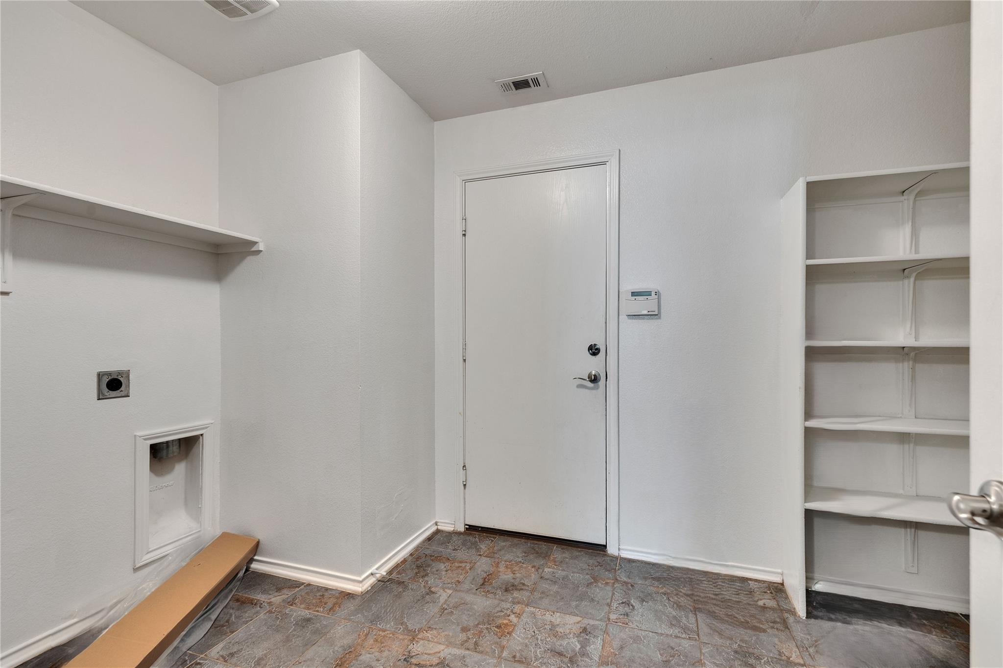 6809 Ashen Ln, Austin, TX 78747