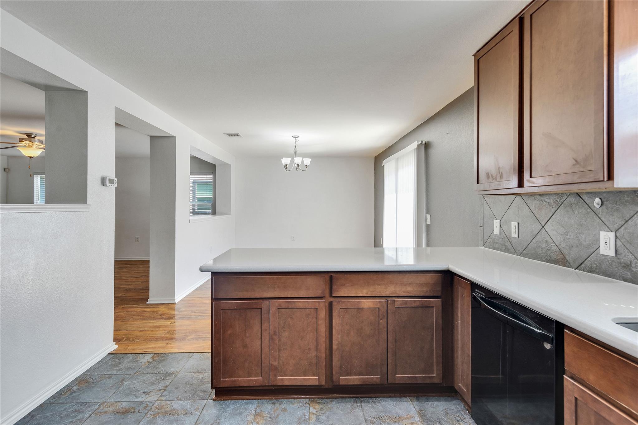 6809 Ashen Ln, Austin, TX 78747