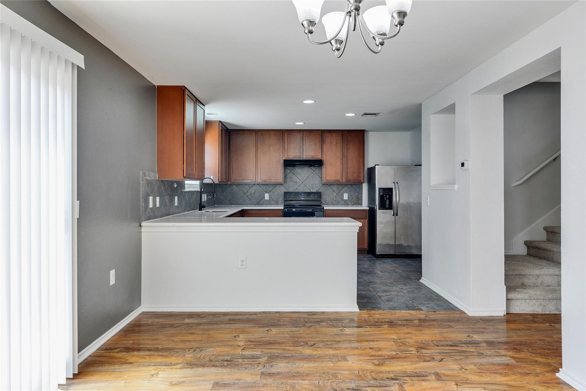 6809 Ashen Ln, Austin, TX 78747