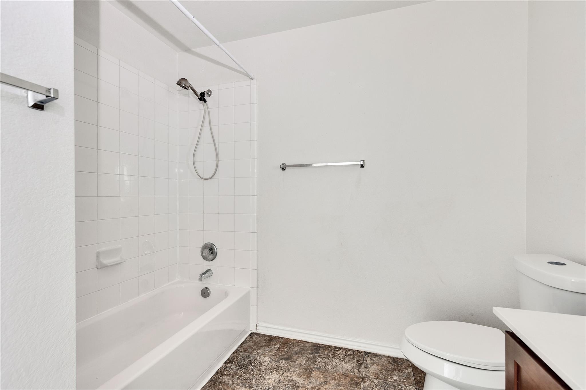 6809 Ashen Ln, Austin, TX 78747