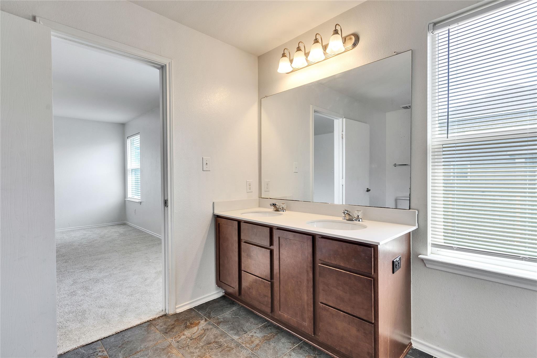 6809 Ashen Ln, Austin, TX 78747