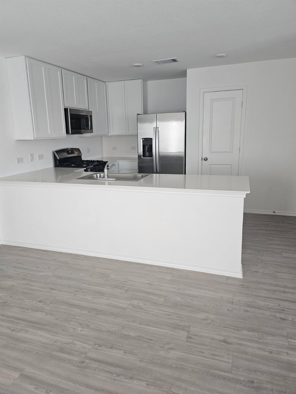 2218 Cumulus Ct, Lockhart, TX 78644