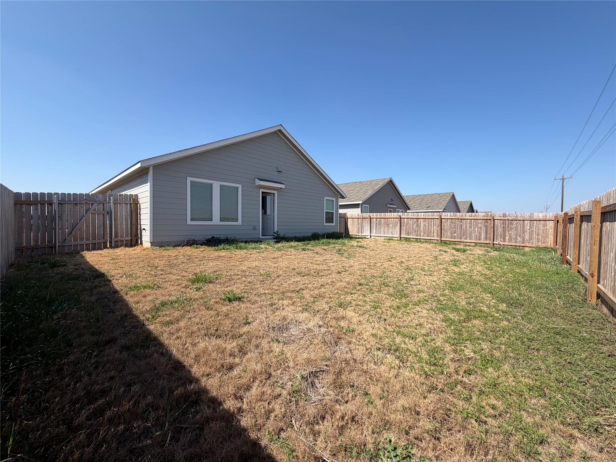 2218 Cumulus Ct, Lockhart, TX 78644
