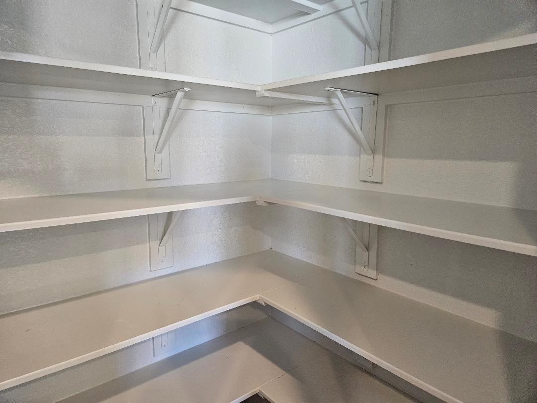 162 Hayloft Ln, Elgin, TX 78621