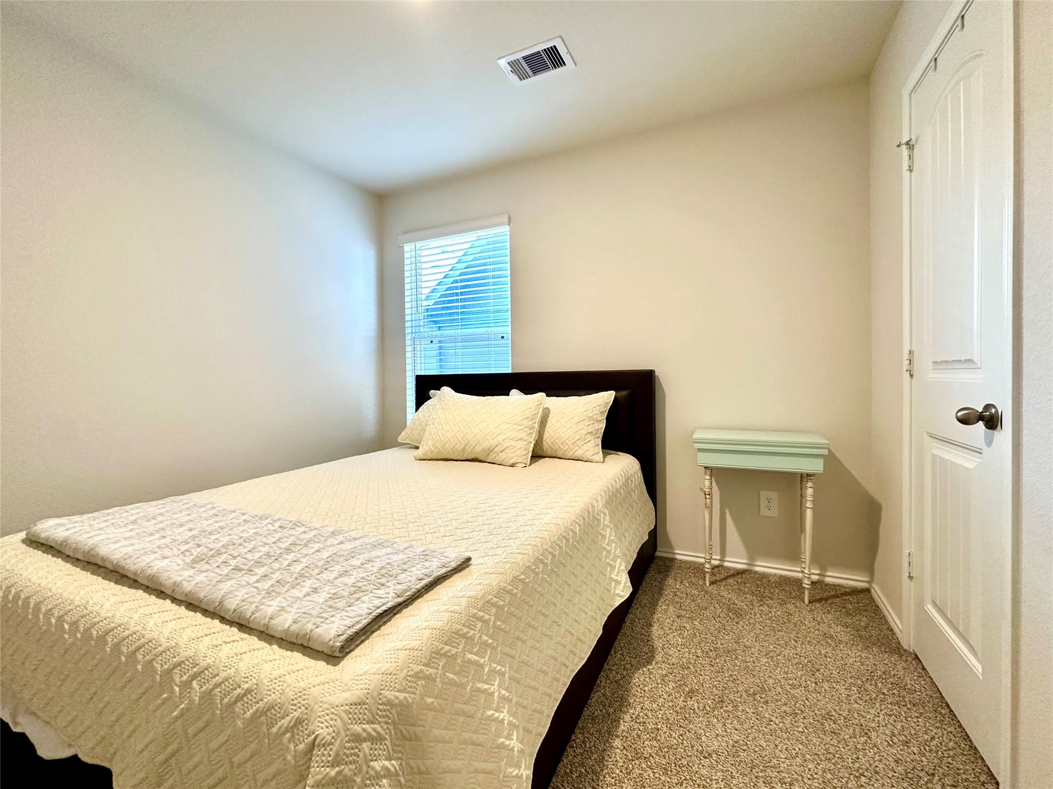 331 N Richland Dr, Lockhart, TX 78644