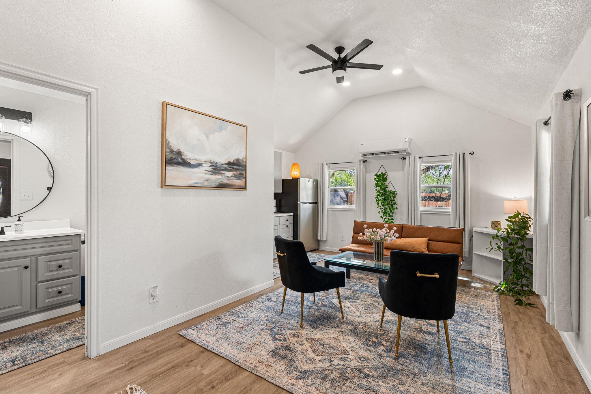 799 W Bartlett Dr, Buda, TX 78610