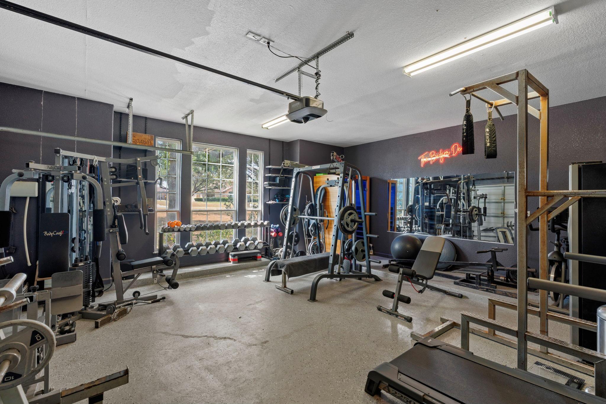 799 W Bartlett Dr, Buda, TX 78610