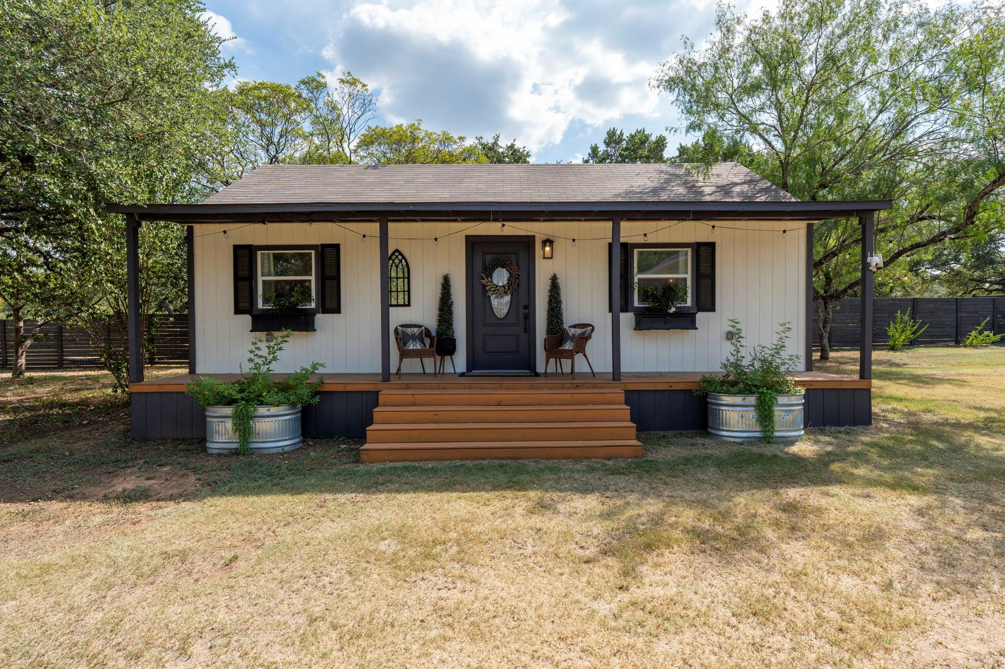 799 W Bartlett Dr, Buda, TX 78610