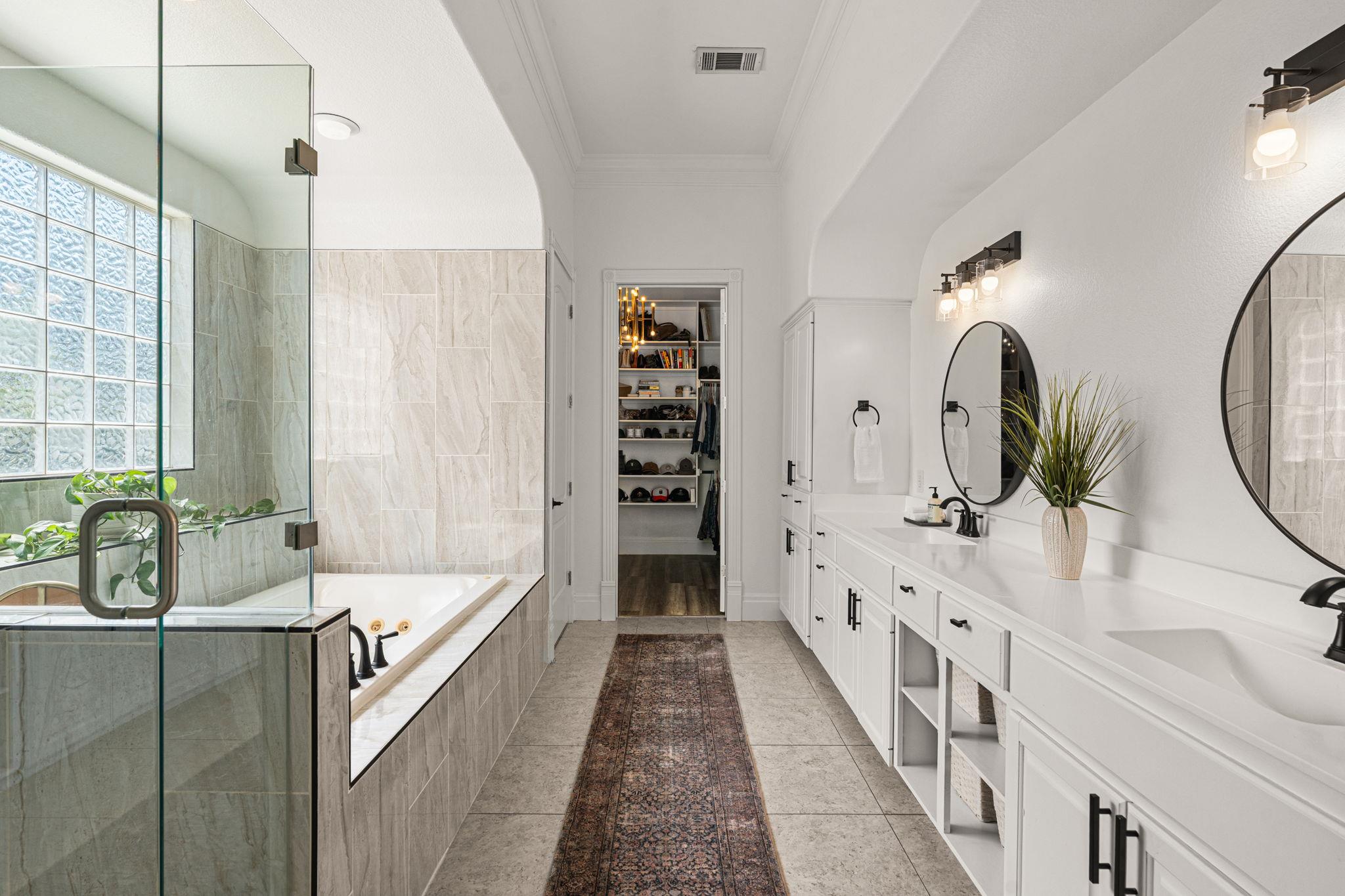 799 W Bartlett Dr, Buda, TX 78610