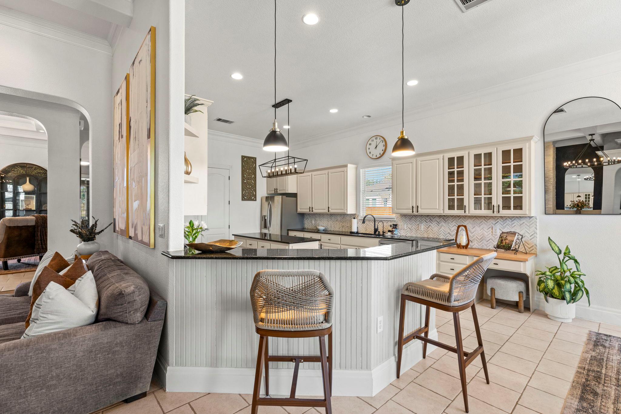 799 W Bartlett Dr, Buda, TX 78610