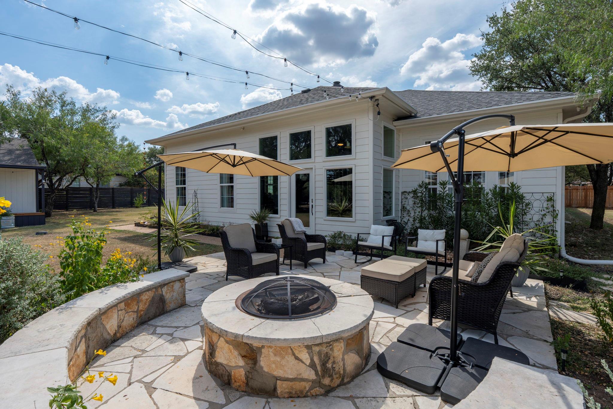 799 W Bartlett Dr, Buda, TX 78610